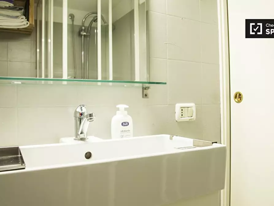 Immagine 8 di Appartamento in affitto  in Via di Vigna Pozzi a Roma