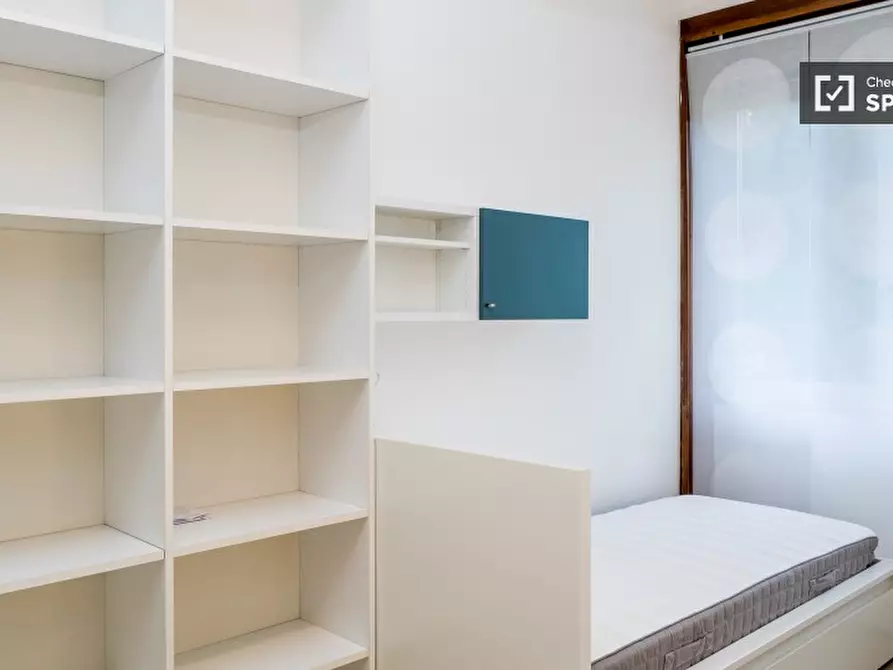 Immagine 6 di Camera condivisa in affitto  in Largo Isabella d'Aragona a Milano