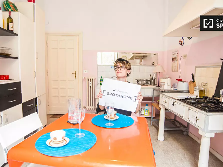 Immagine 10 di Camera condivisa in affitto  in Via Francesco Bolognesi a Roma