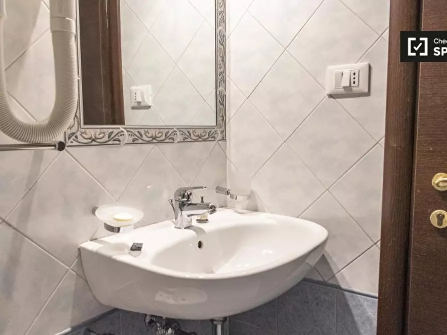 Immagine 11 di Appartamento in affitto  in Via Nazionale a Roma