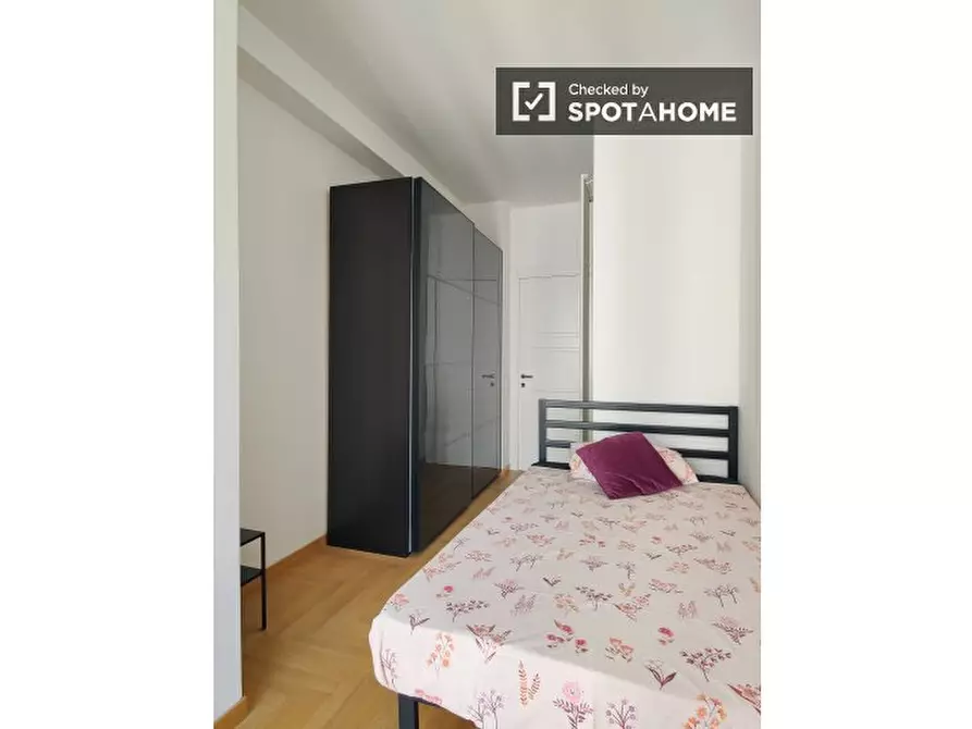 Immagine 2 di Camera condivisa in affitto  in Piazza Carlo Caneva a Milano