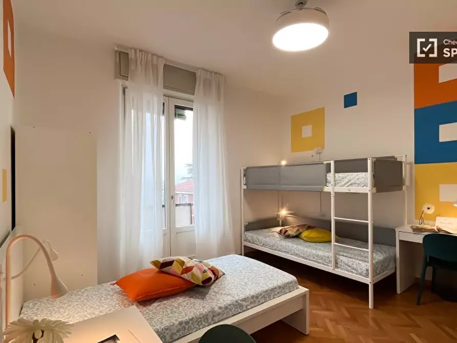 Immagine 17 di Camera condivisa in affitto  in Via Fratelli Rosselli a Milano
