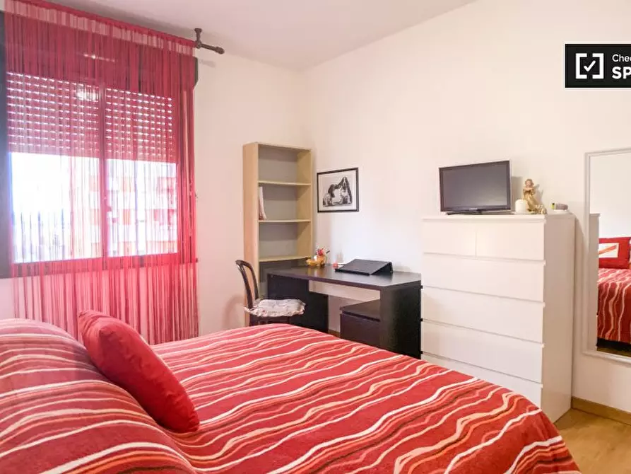 Immagine 19 di Camera condivisa in affitto  in Via Valentino Banal, 00177 Roma RM, Italy a Roma