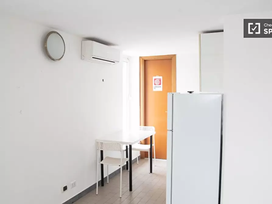 Immagine 11 di Appartamento in affitto  in Via degli Ortaggi a Roma