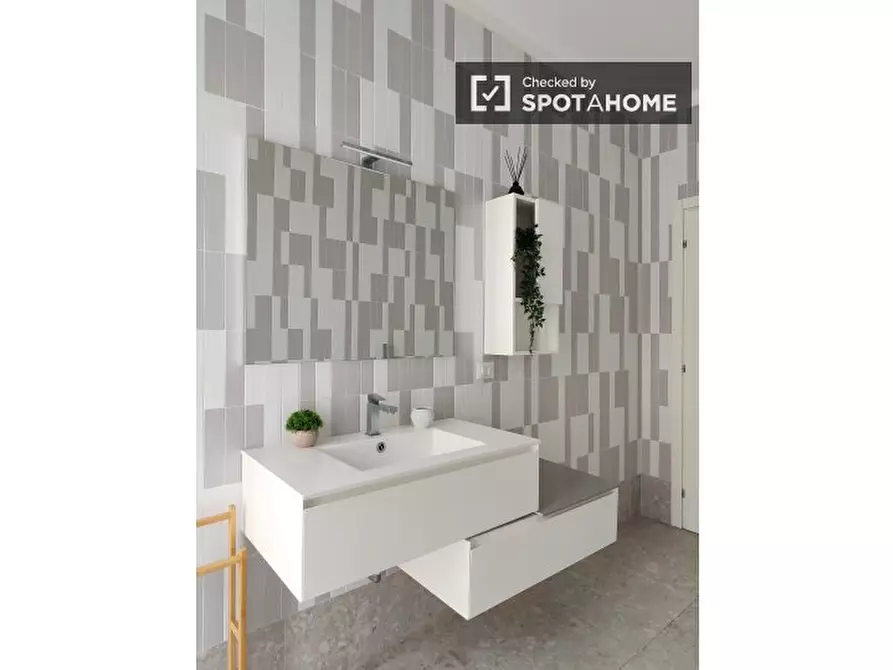 Immagine 17 di Appartamento in affitto  in Via Emilio Morosini a Milano