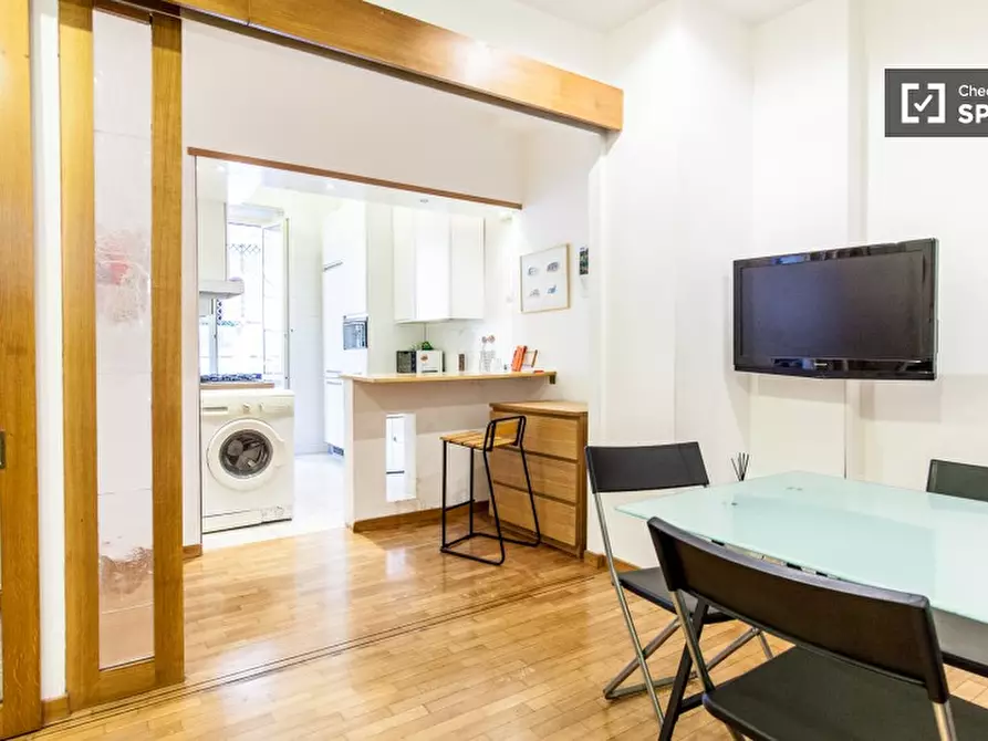 Immagine 13 di Camera condivisa in affitto  in Via di S. Angela Merici a Roma