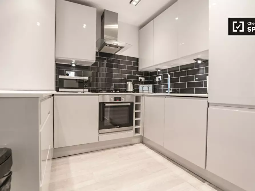 Immagine 6 di Appartamento in affitto  in Flat 204, 6 Bromehead St, Whitechapel, London E1 2PQ a Poplar