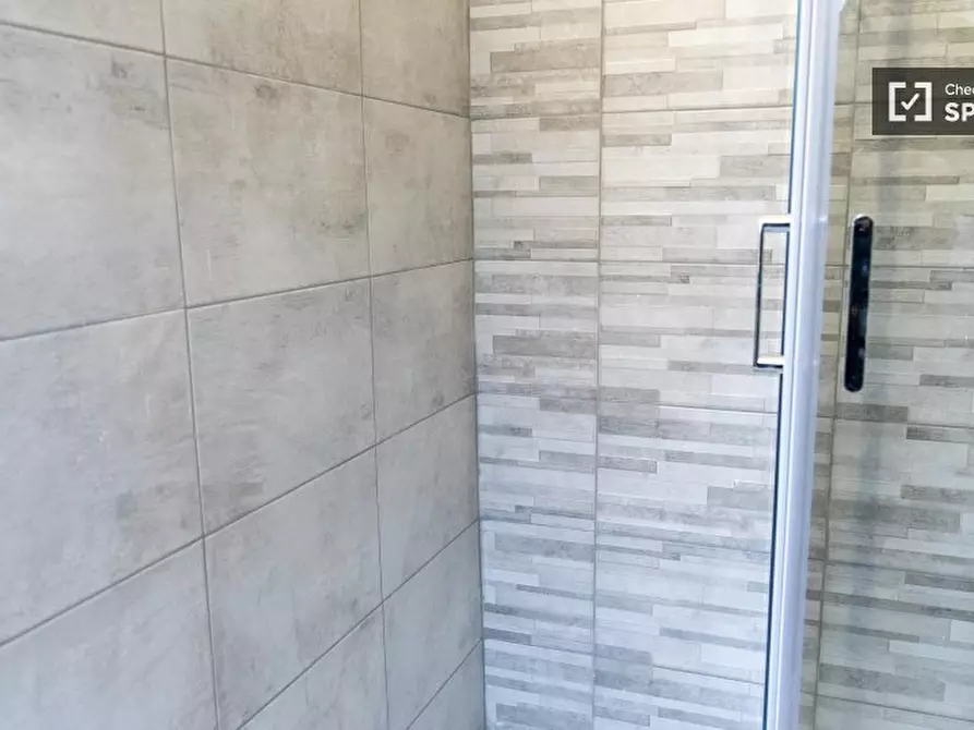 Immagine 4 di Camera condivisa in affitto  in Via Val d'Aosta a Roma