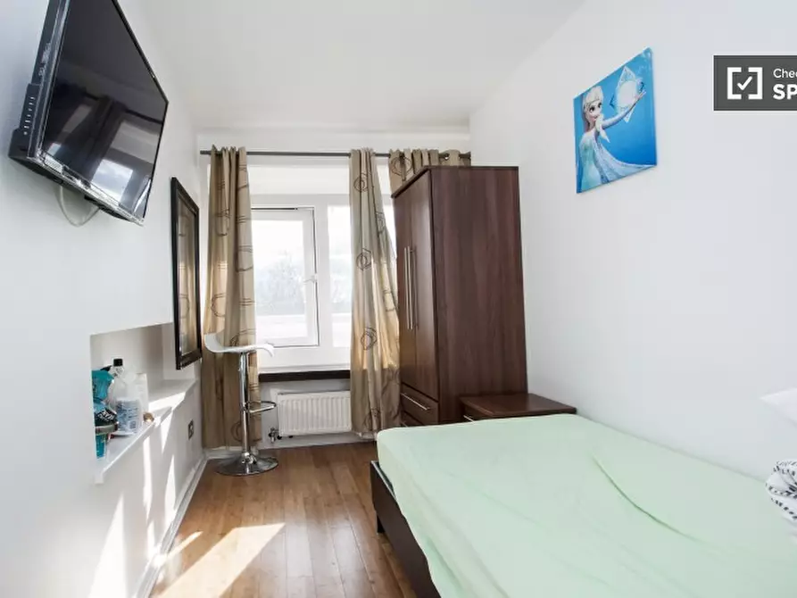 Immagine 6 di Camera condivisa in affitto  in Tunworth Crescent a Wandsworth