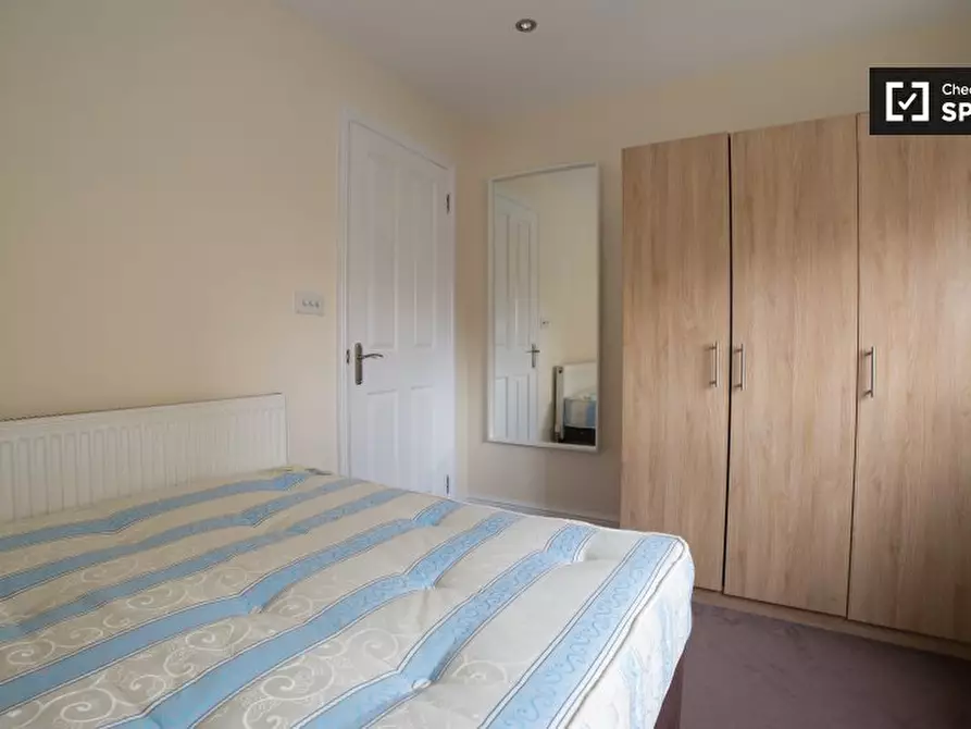 Immagine 3 di Camera condivisa in affitto  in Lower Richmond Road a Wandsworth