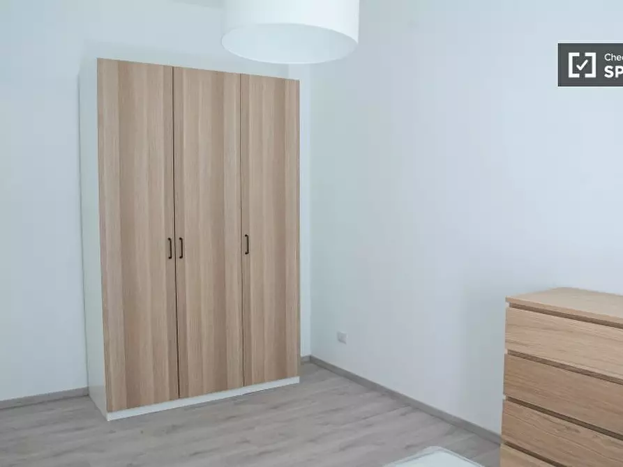 Immagine 18 di Camera condivisa in affitto  in Via Licinio Stolone a Roma