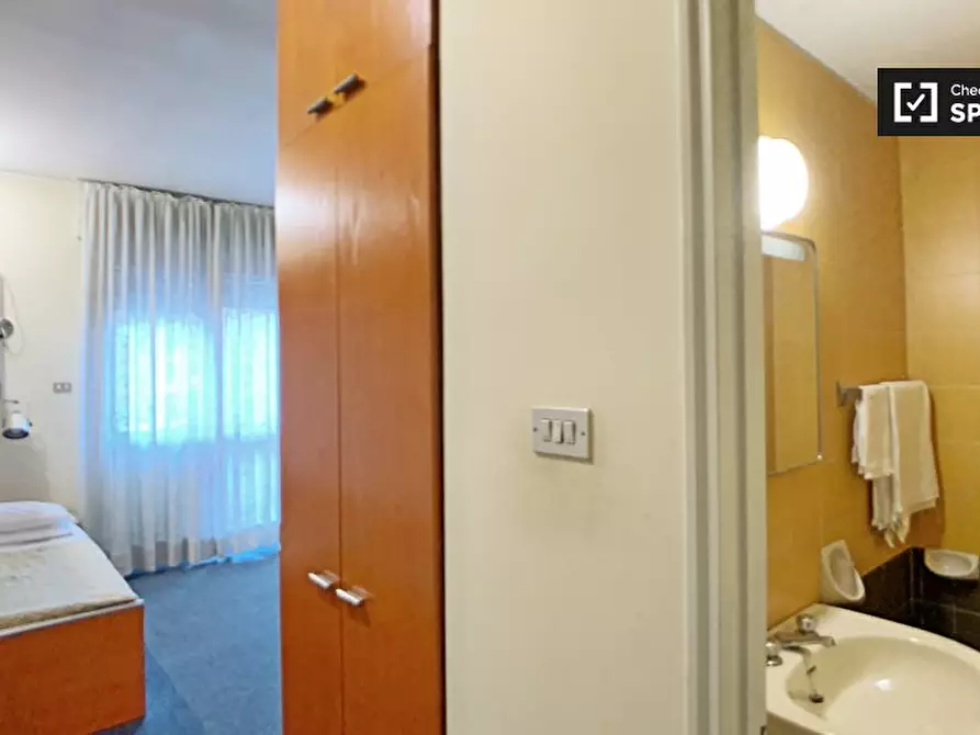 Immagine 14 di Ufficio in affitto  in Via Privata Viserba, 20126 Milano MI, Italy a Milano