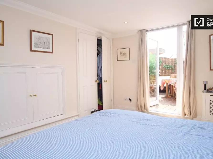 Immagine 19 di Appartamento in affitto  in Kensington High St, Kensington, London W8 6NW, UK a Kensington