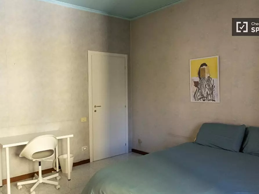 Immagine 2 di Camera condivisa in affitto  in Via Paola Falconieri a Roma