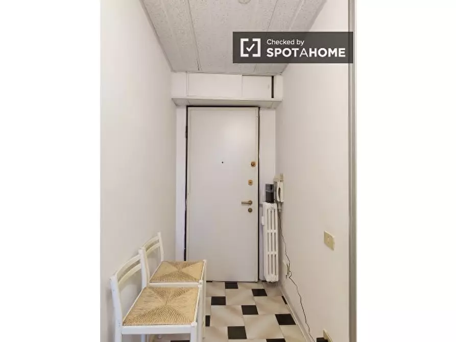 Immagine 17 di Camera condivisa in affitto  in Via Monzambano a Milano