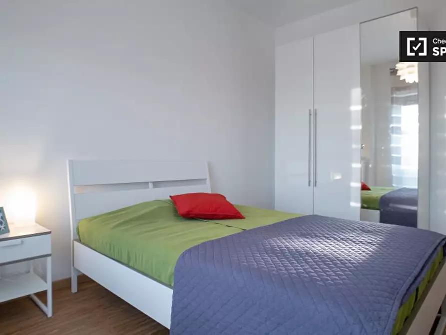 Immagine 2 di Camera condivisa in affitto  in Via Domokos, 20147 Milano MI, Italy a Milano