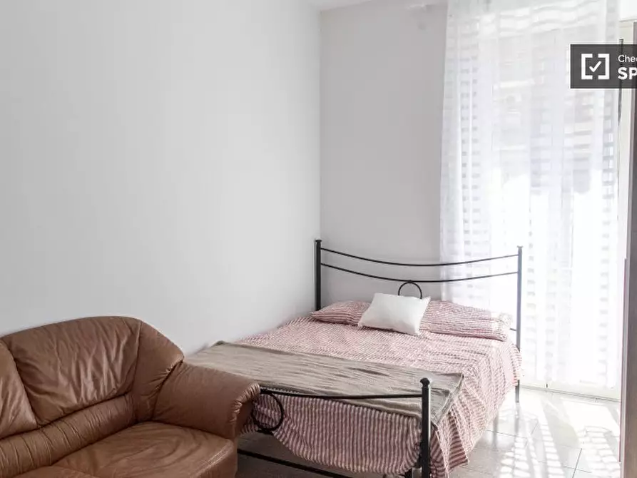 Immagine 1 di Camera condivisa in affitto  in Via Principe Eugenio a Roma