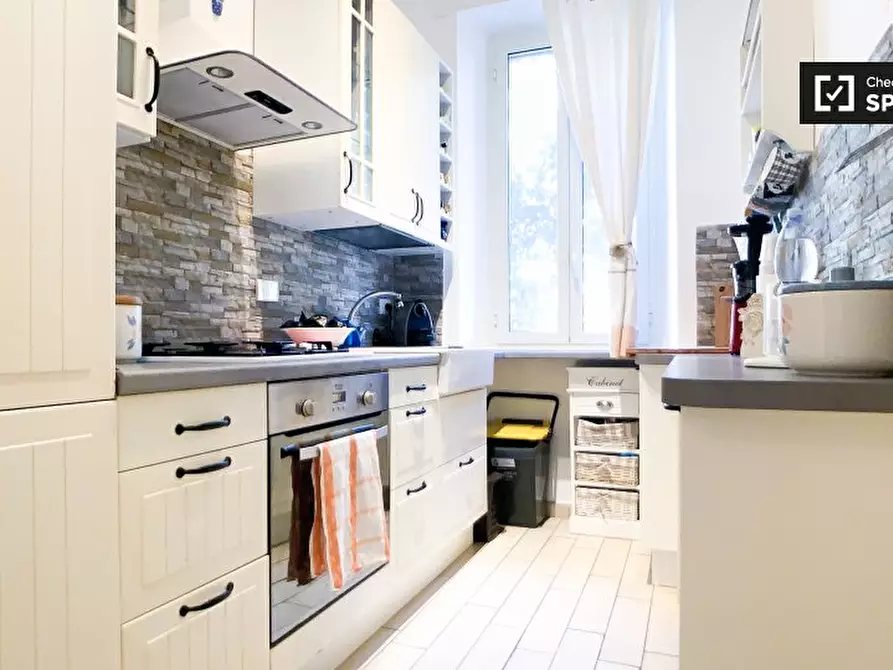 Immagine 6 di Appartamento in affitto  in Via dei Lucilii a Roma