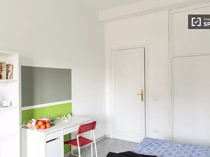 Immagine 2 di Camera condivisa in affitto  in Via Val d'Aosta a Roma
