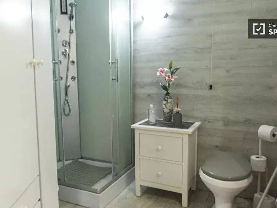 Immagine 9 di Camera condivisa in affitto  in Via Cesare Bazzani a Roma