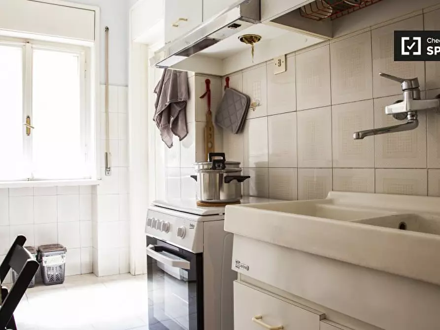 Immagine 5 di Camera condivisa in affitto  in Via Tiburtina a Roma