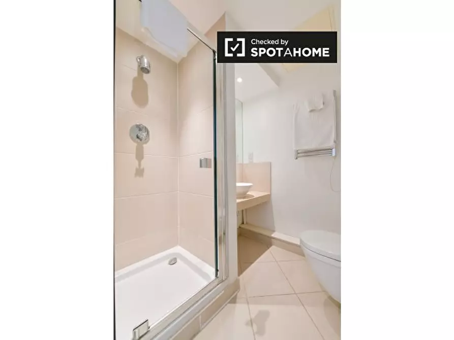 Immagine 17 di Appartamento in affitto  in South Quay Plaza, Isle of Dogs, London a Poplar