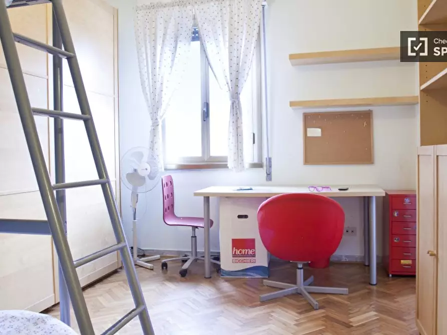 Immagine 19 di Camera condivisa in affitto  in Via Tiburtina a Roma
