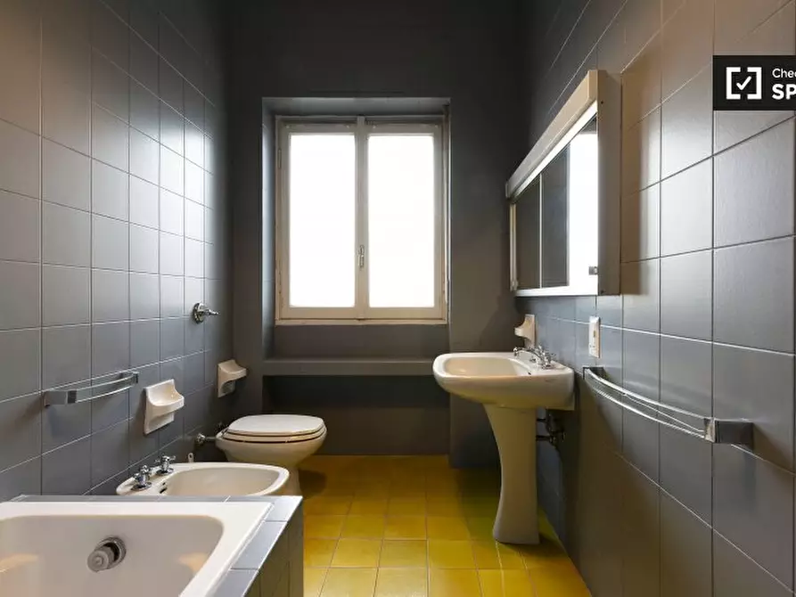 Immagine 15 di Camera condivisa in affitto  in Viale Beatrice d'Este a Milano