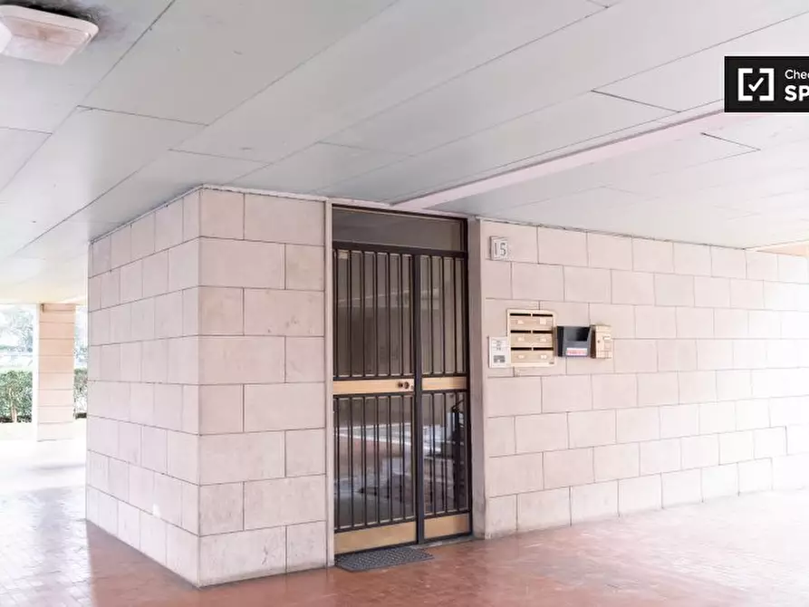 Immagine 18 di Camera condivisa in affitto  in Via Castroregio a Roma