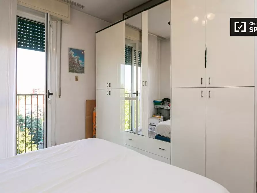 Immagine 3 di Camera condivisa in affitto  in Via Val di Bondo Milano MI, Italy a Milano