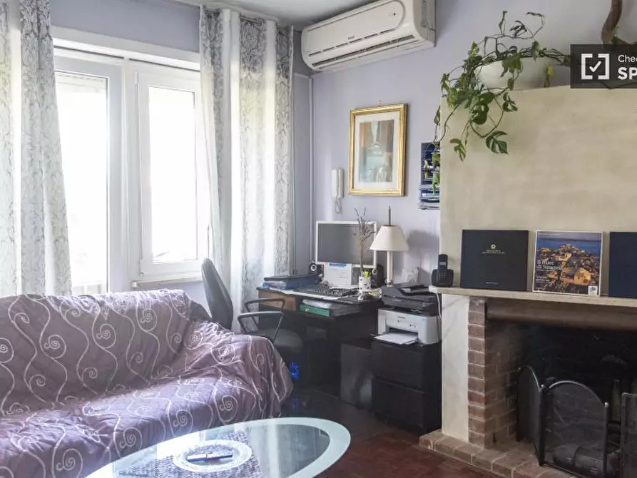 Immagine 16 di Camera condivisa in affitto  in Via Cesare Bazzani a Roma