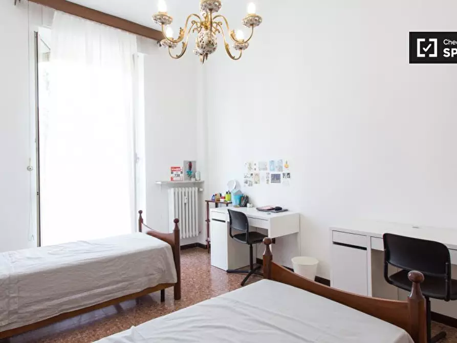 Immagine 3 di Camera condivisa in affitto  in Viale Fulvio Testi a Milano