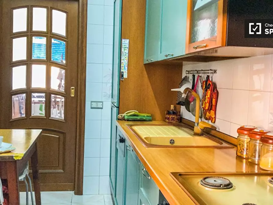 Immagine 10 di Camera condivisa in affitto  in Via Giuseppe Berneri a Roma