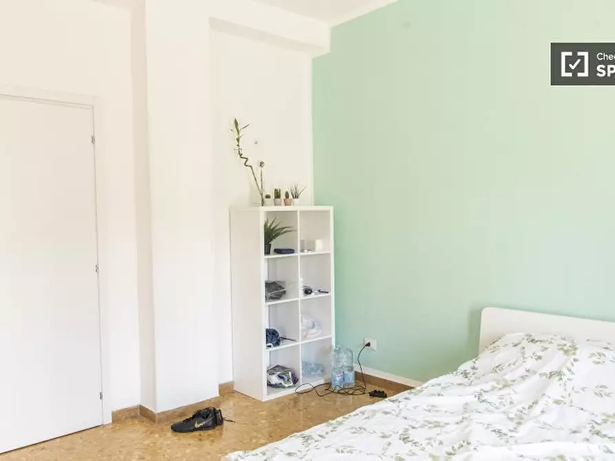 Immagine 3 di Camera condivisa in affitto  in Via Val d'Aosta a Roma