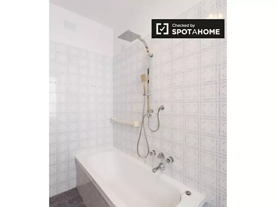 Immagine 12 di Camera condivisa in affitto  in Via Savona, 20144 Milano MI, Italy a Milano