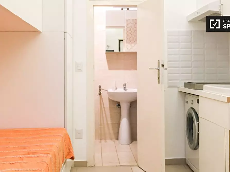 Immagine 3 di Ufficio in affitto  in Via Carroccio a Milano