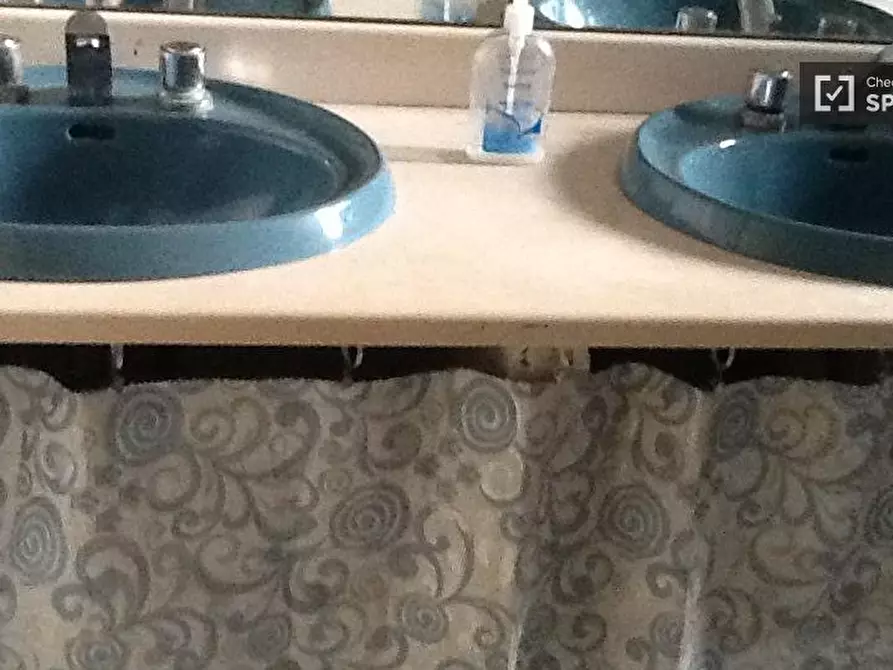 Immagine 17 di Camera condivisa in affitto  in Piazza Melozzo da Forlì, 00196 Roma RM, Italy a Roma