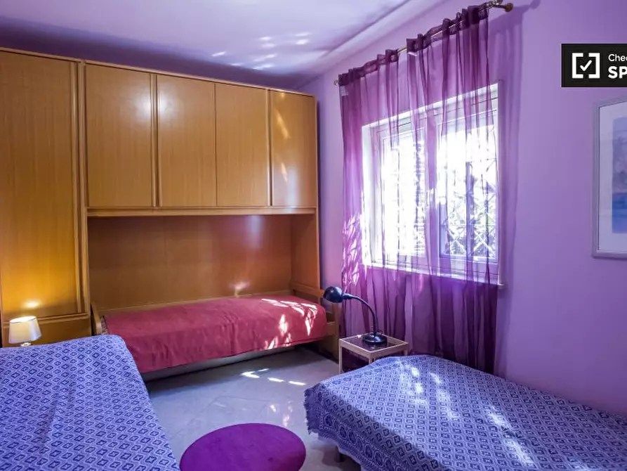 Immagine 13 di Appartamento in affitto  in Via Del fosso di Fioranello a Roma