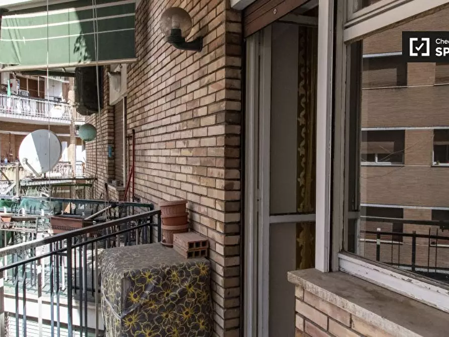 Immagine 12 di Camera condivisa in affitto  in Via Ulisse Dini, 00146 Roma RM, Italy a Roma