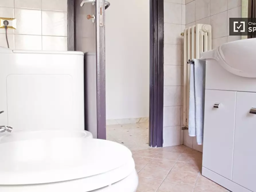 Immagine 12 di Camera condivisa in affitto  in Via Calpurnio Fiamma a Roma