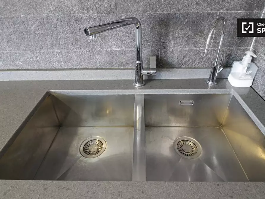 Immagine 12 di Ufficio in affitto  in Alzaia Naviglio Pavese, 20143 Milano MI, Italy a Milano