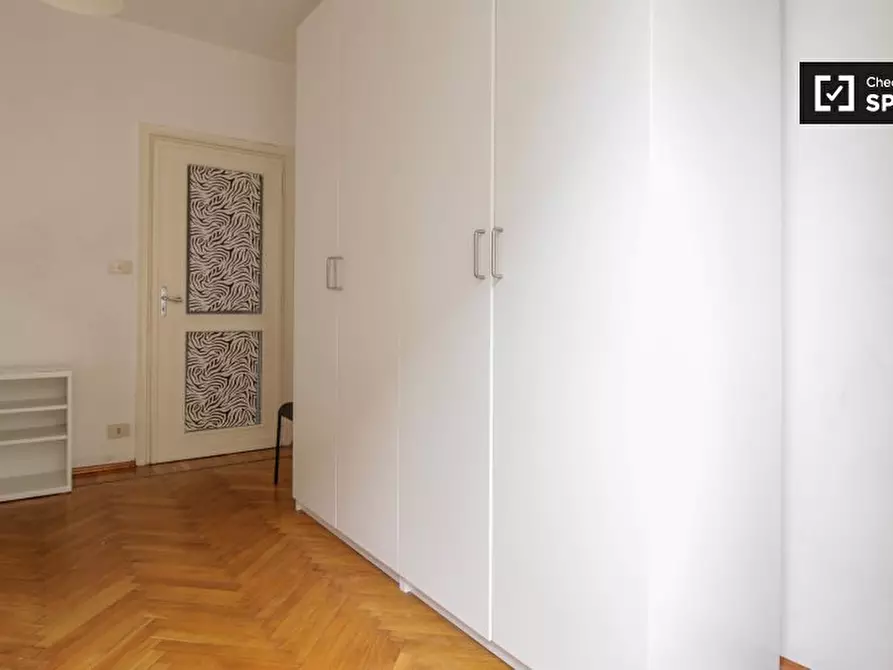 Immagine 4 di Camera condivisa in affitto  in Corso S. Maurizio a Torino