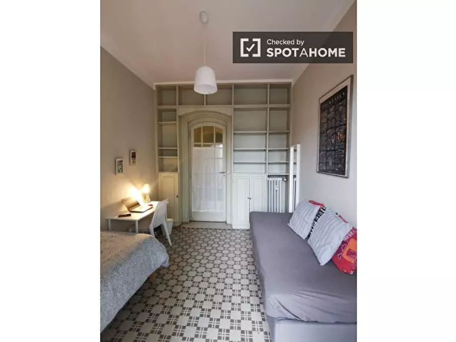 Immagine 3 di Camera condivisa in affitto  in Piazza Tancredi Galimberti a Torino