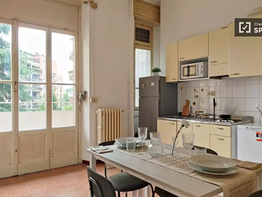 Immagine 2 di Appartamento in affitto  in Via Lago di Nemi a Milano