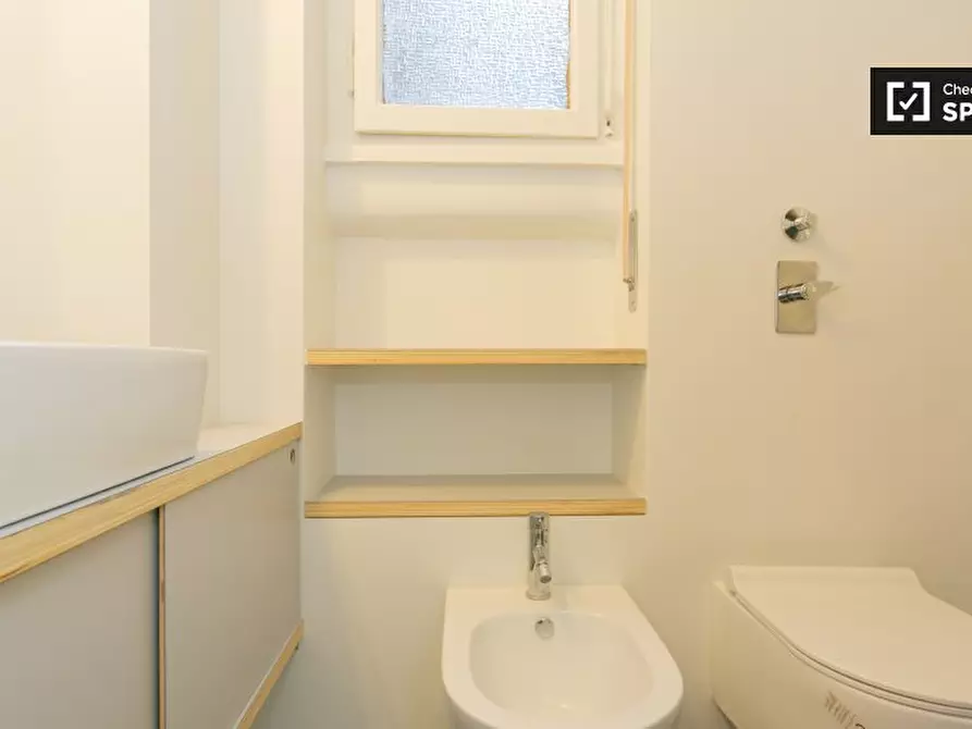 Immagine 17 di Appartamento in affitto  in Viale Tunisia a Milano