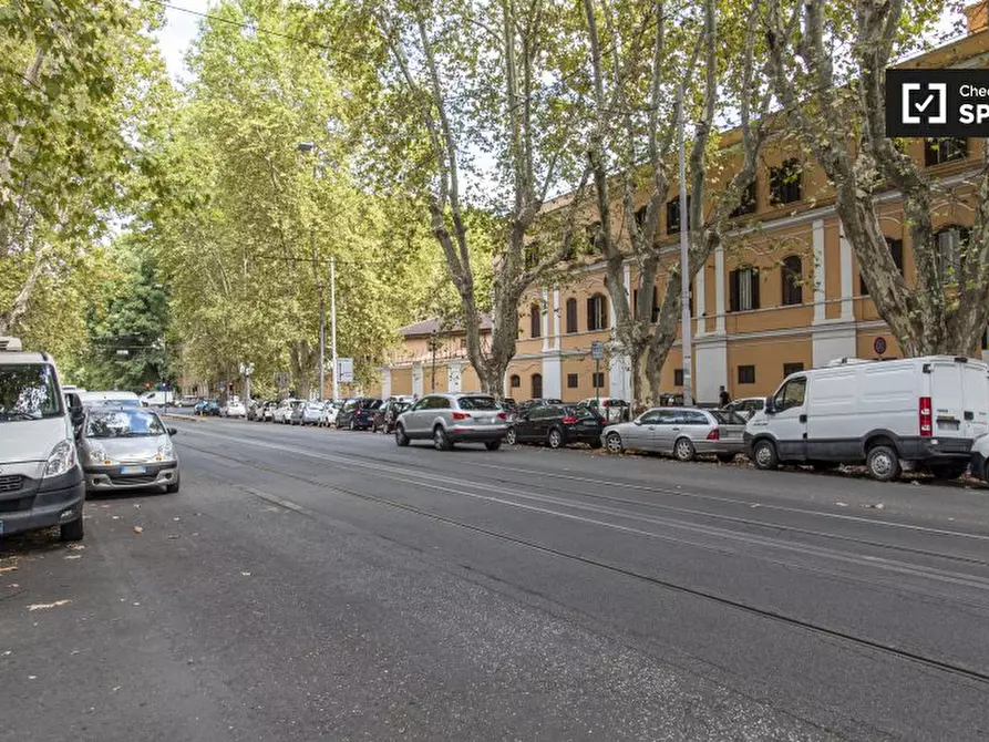 Immagine 15 di Camera condivisa in affitto  in Via Famagosta a Roma