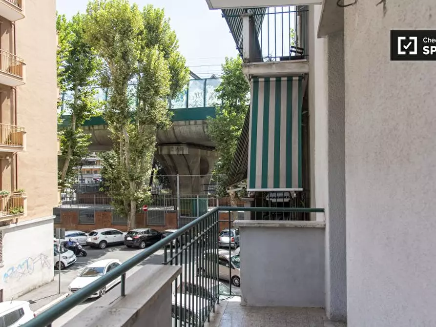 Immagine 19 di Camera condivisa in affitto  in Via Leone IX a Roma