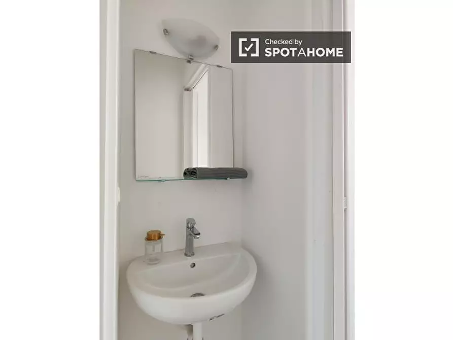 Immagine 16 di Appartamento in affitto  in Via Ovada a Milano