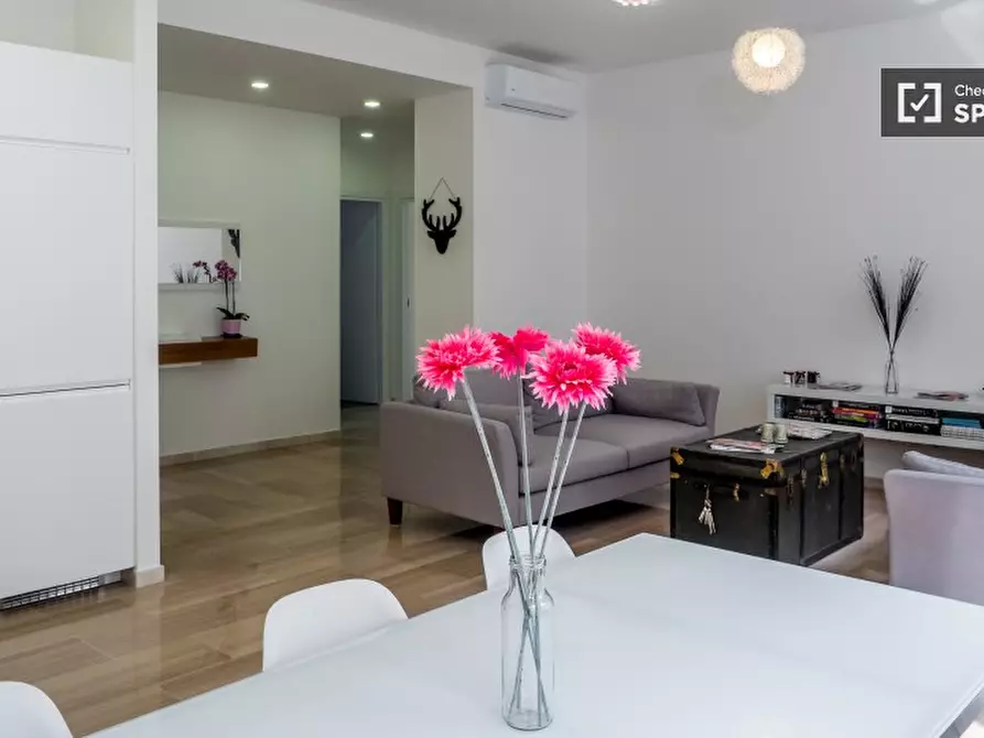 Immagine 11 di Camera condivisa in affitto  in VIa Giulio e Corrado Venini a Milano