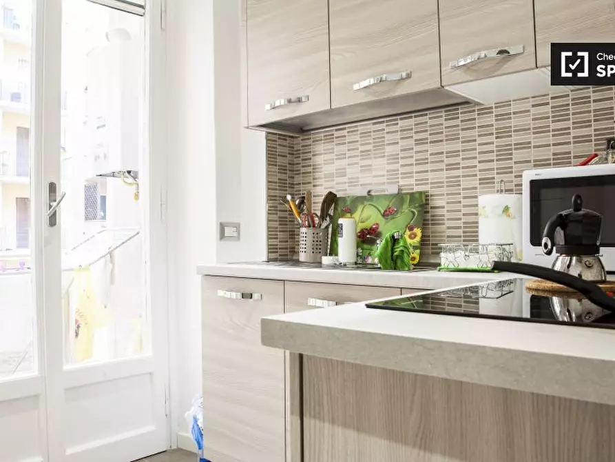 Immagine 7 di Camera condivisa in affitto  in Via Valdinievole, Roma RM, Italy a Roma